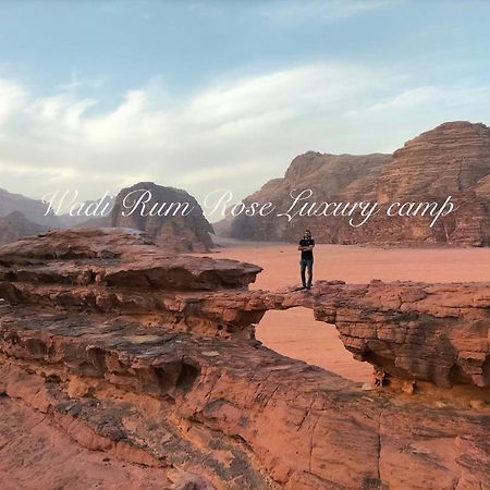 Wadi Rum Rose Luxury Camp Bagian luar foto