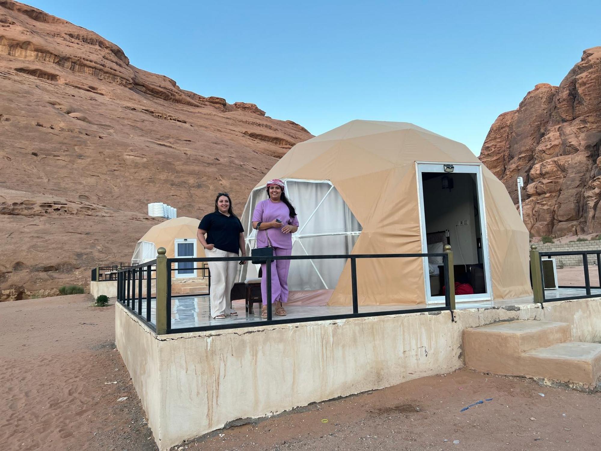 Wadi Rum Rose Luxury Camp Bagian luar foto