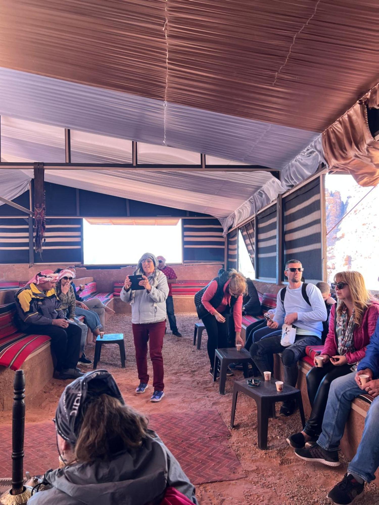Wadi Rum Rose Luxury Camp Bagian luar foto