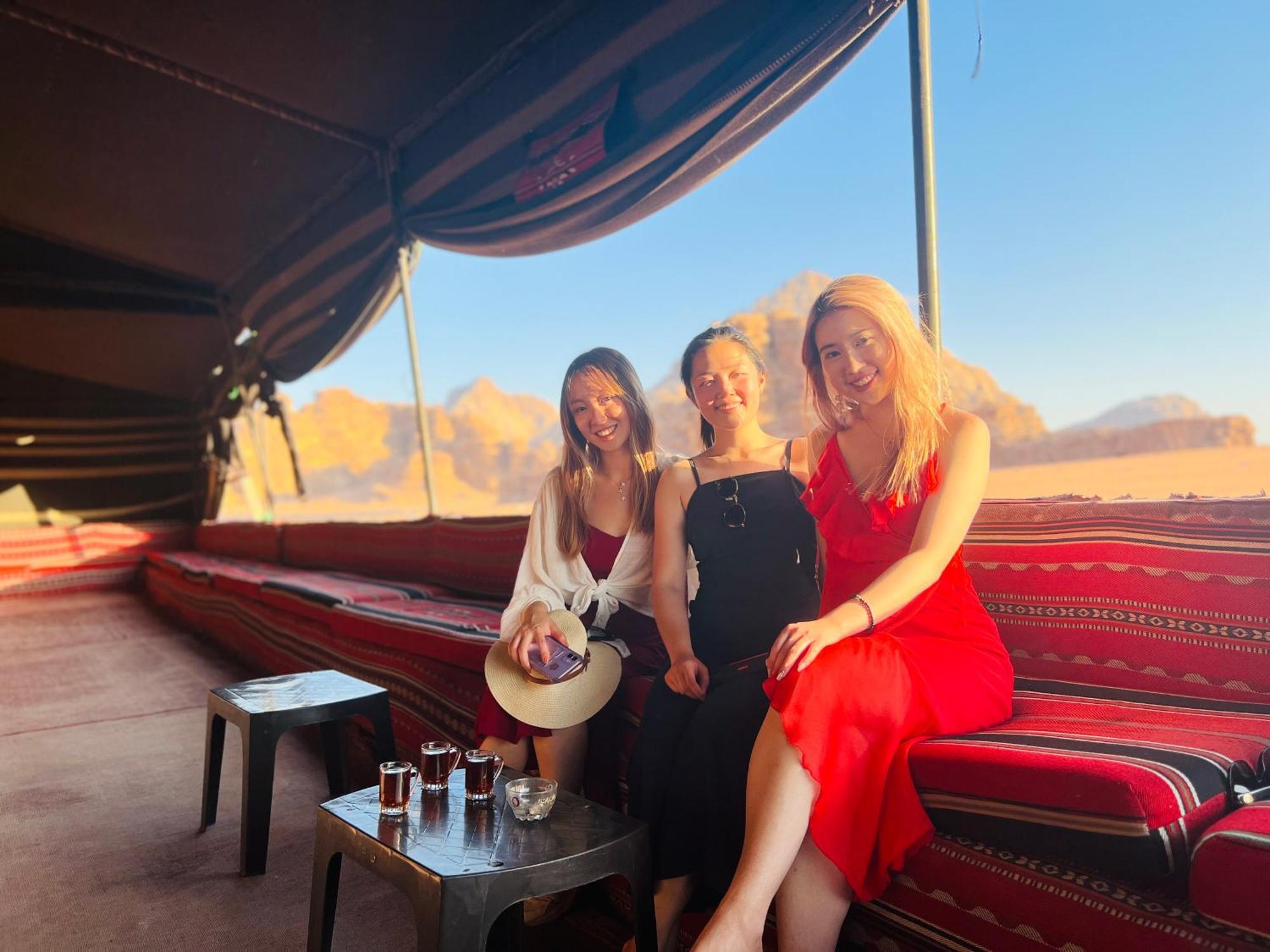 Wadi Rum Rose Luxury Camp Bagian luar foto