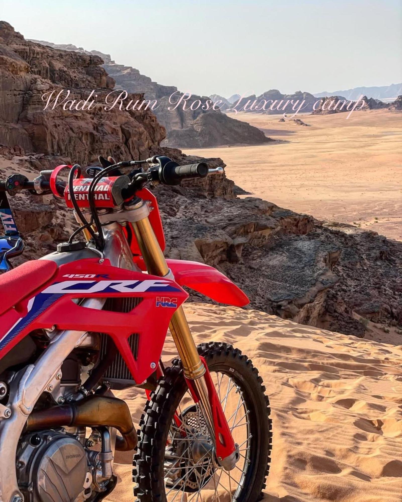 Wadi Rum Rose Luxury Camp Bagian luar foto