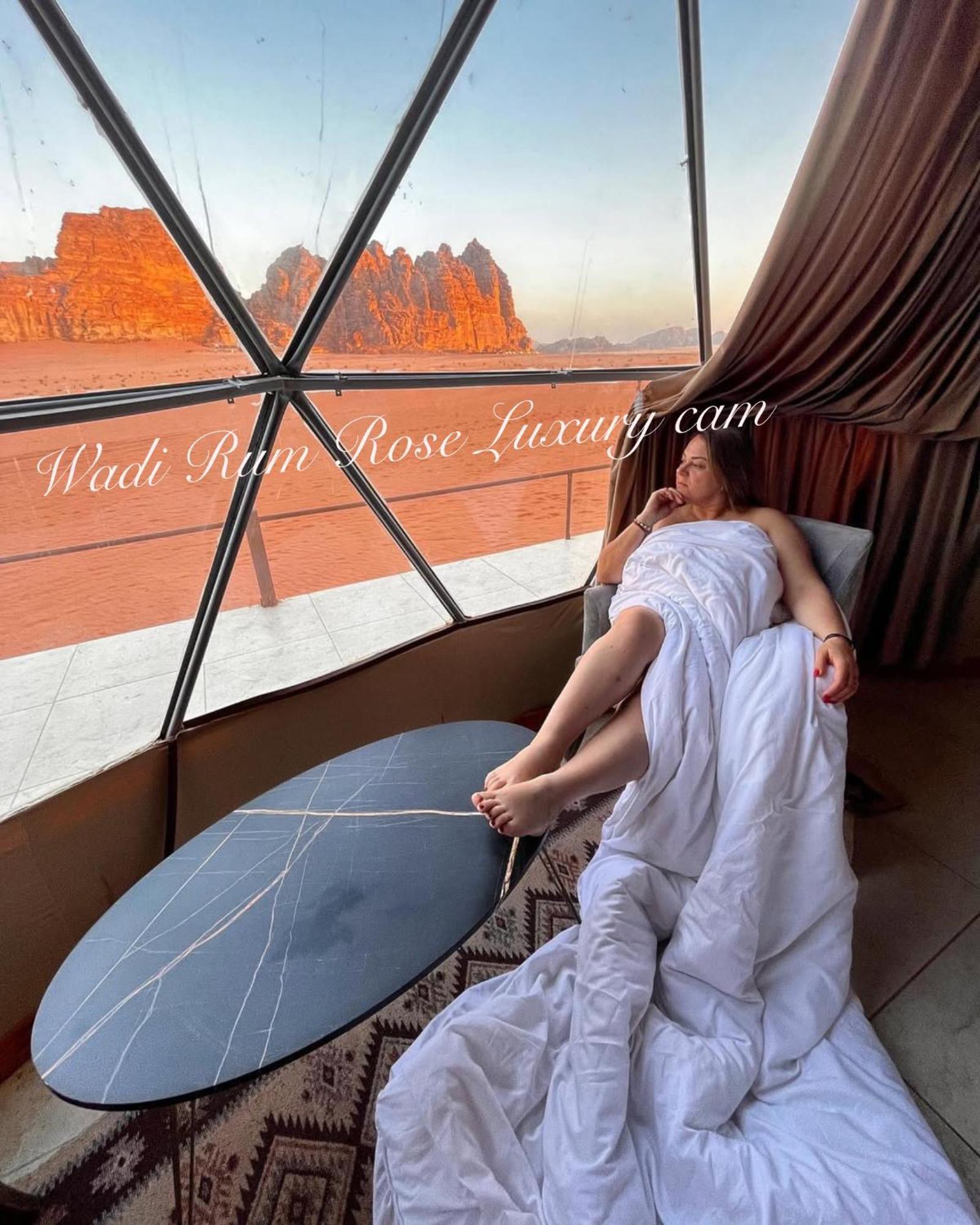 Wadi Rum Rose Luxury Camp Bagian luar foto