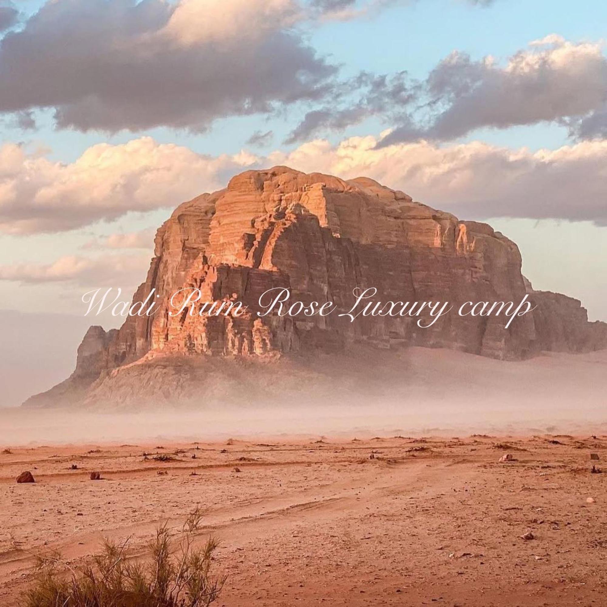 Wadi Rum Rose Luxury Camp Bagian luar foto