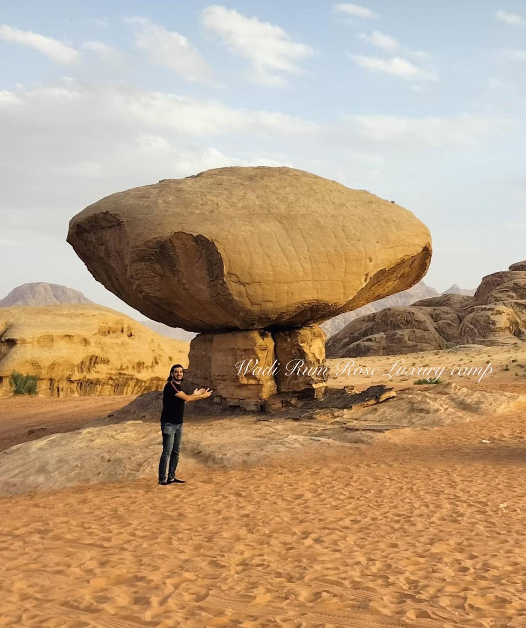 Wadi Rum Rose Luxury Camp Bagian luar foto
