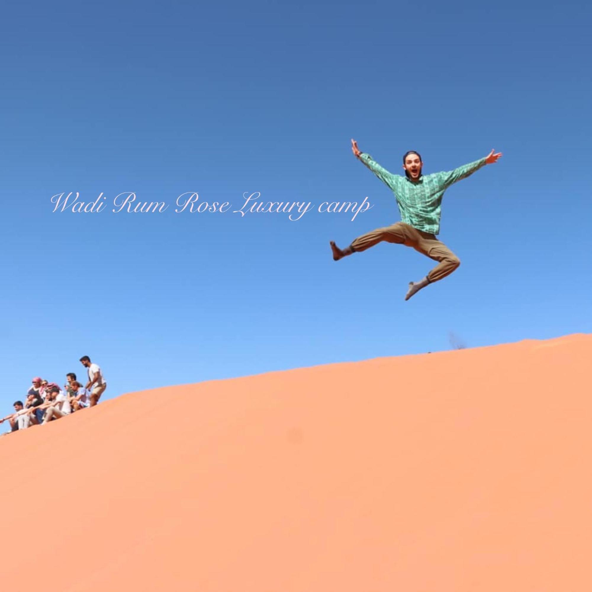 Wadi Rum Rose Luxury Camp Bagian luar foto